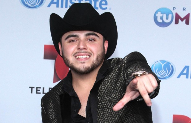 exigen-retirar-estrella-de-gerardo-ortiz-en-paseo-de-las-vegas exigen-retirar-estrella-de-gerardo-ortiz-en-paseo-de-las-vegas