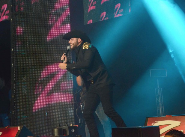 gerardo-ortiz-sin-amparo-para-cantar-en-mxico gerardo-ortiz-sin-amparo-para-cantar-en-mxico