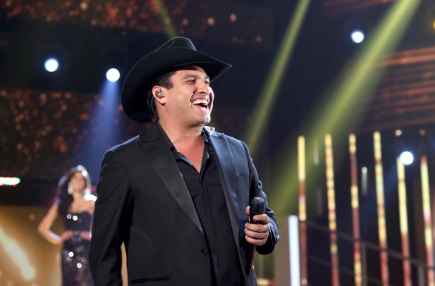 julin-lvarez-se-niega-a-cantar-y-bailar-reggaetn-con-j-balvin julin-lvarez-se-niega-a-cantar-y-bailar-reggaetn-con-j-balvin